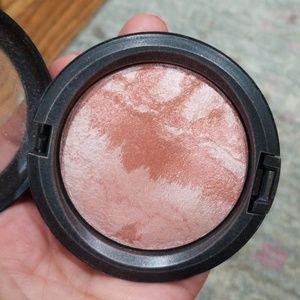 MAC MINERALIZED SKINFINISH Lust